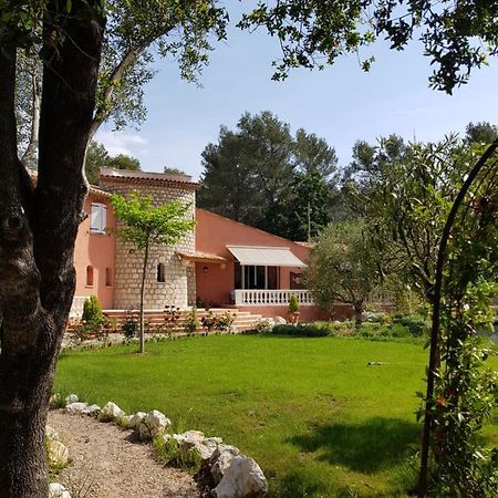 Bed and Breakfast Mas D'Azur Рокфор-ле-Пен Экстерьер фото