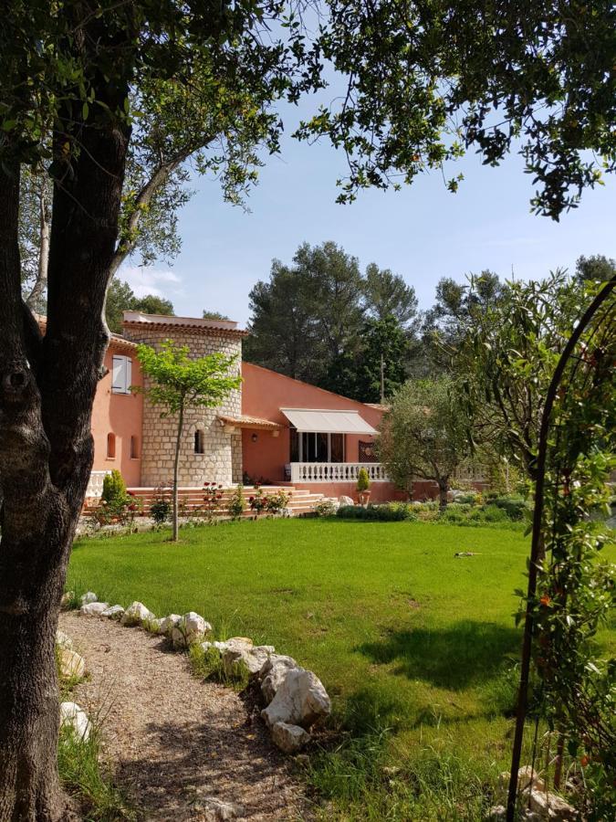 Bed and Breakfast Mas D'Azur Рокфор-ле-Пен Экстерьер фото