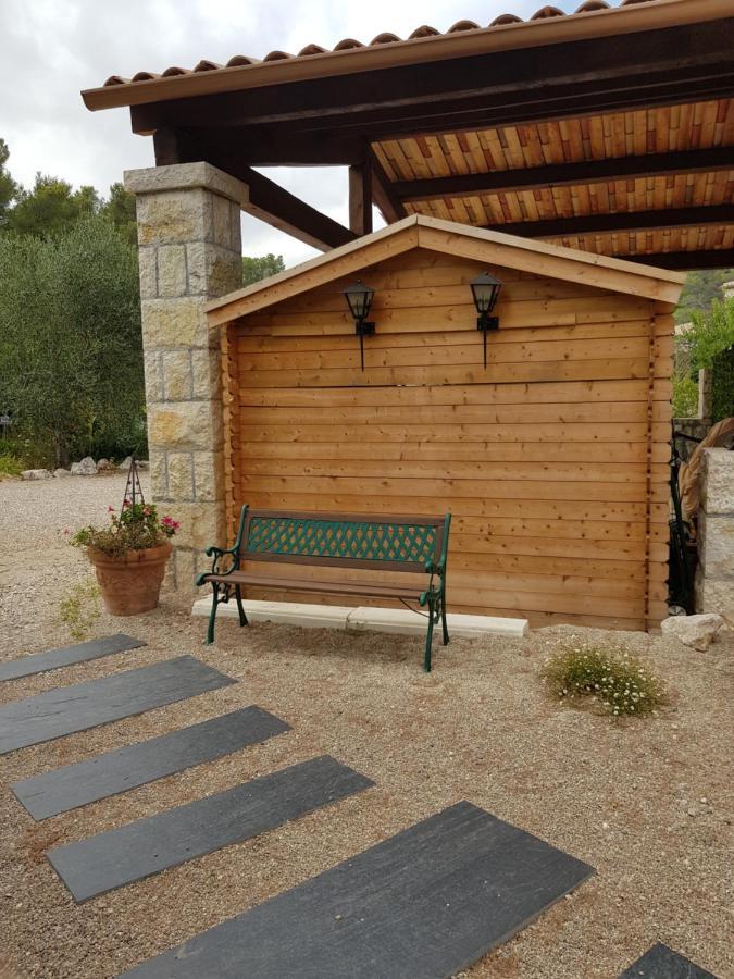 Bed and Breakfast Mas D'Azur Рокфор-ле-Пен Экстерьер фото