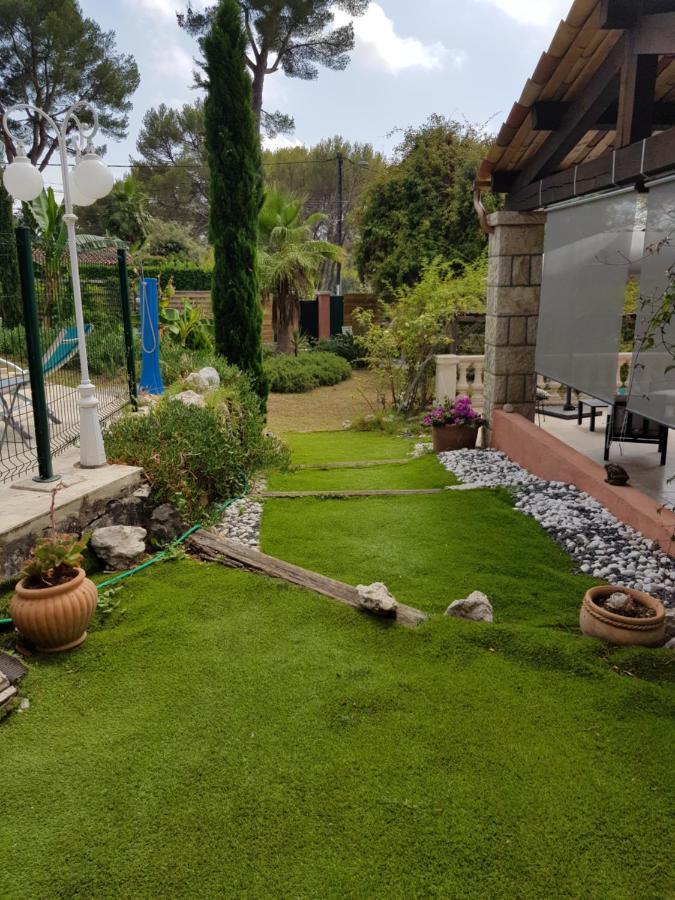Bed and Breakfast Mas D'Azur Рокфор-ле-Пен Экстерьер фото