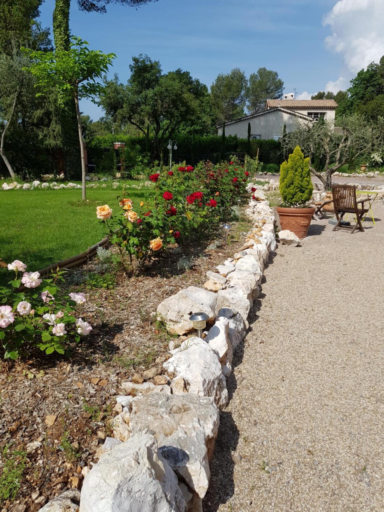 Bed and Breakfast Mas D'Azur Рокфор-ле-Пен Экстерьер фото